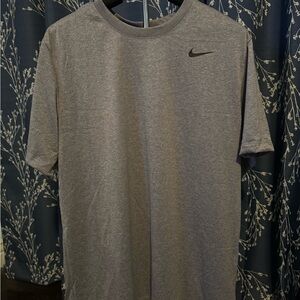 Nike Men's Charcoal Short Sleeve Tee Dri-Fit- Size Large - Brand New w Tag